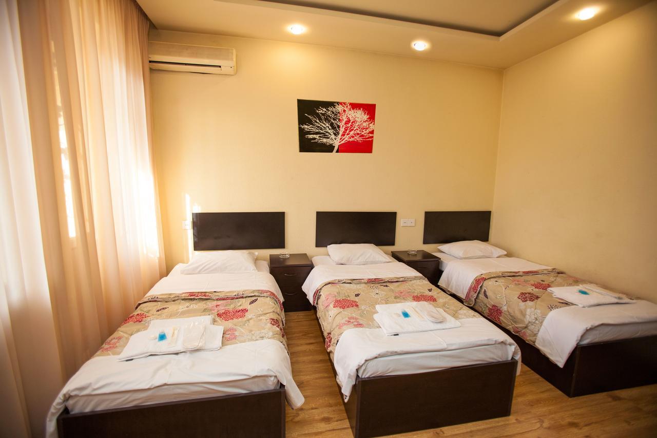 Hotel 4You Tbilisi Ngoại thất bức ảnh