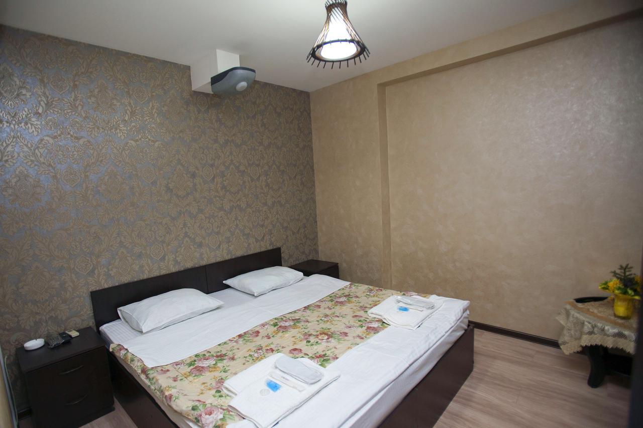 Hotel 4You Tbilisi Ngoại thất bức ảnh