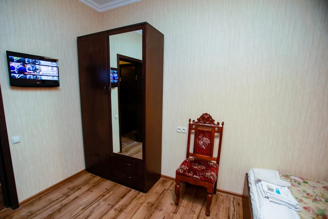 Hotel 4You Tbilisi Ngoại thất bức ảnh